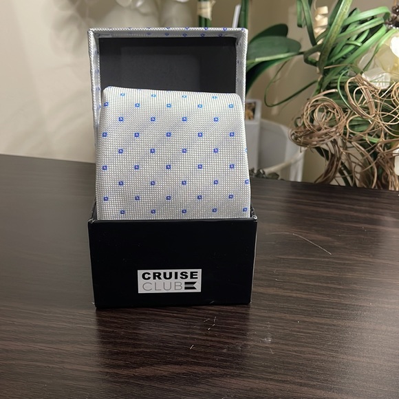 NWT- CRUISE CLUB Men’s Neck Tie - Picture 2 of 8
